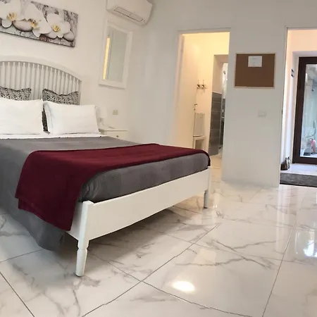 Bed & Breakfast Centrale 3*