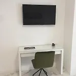 Centrale Oda ve Kahvaltı 3*